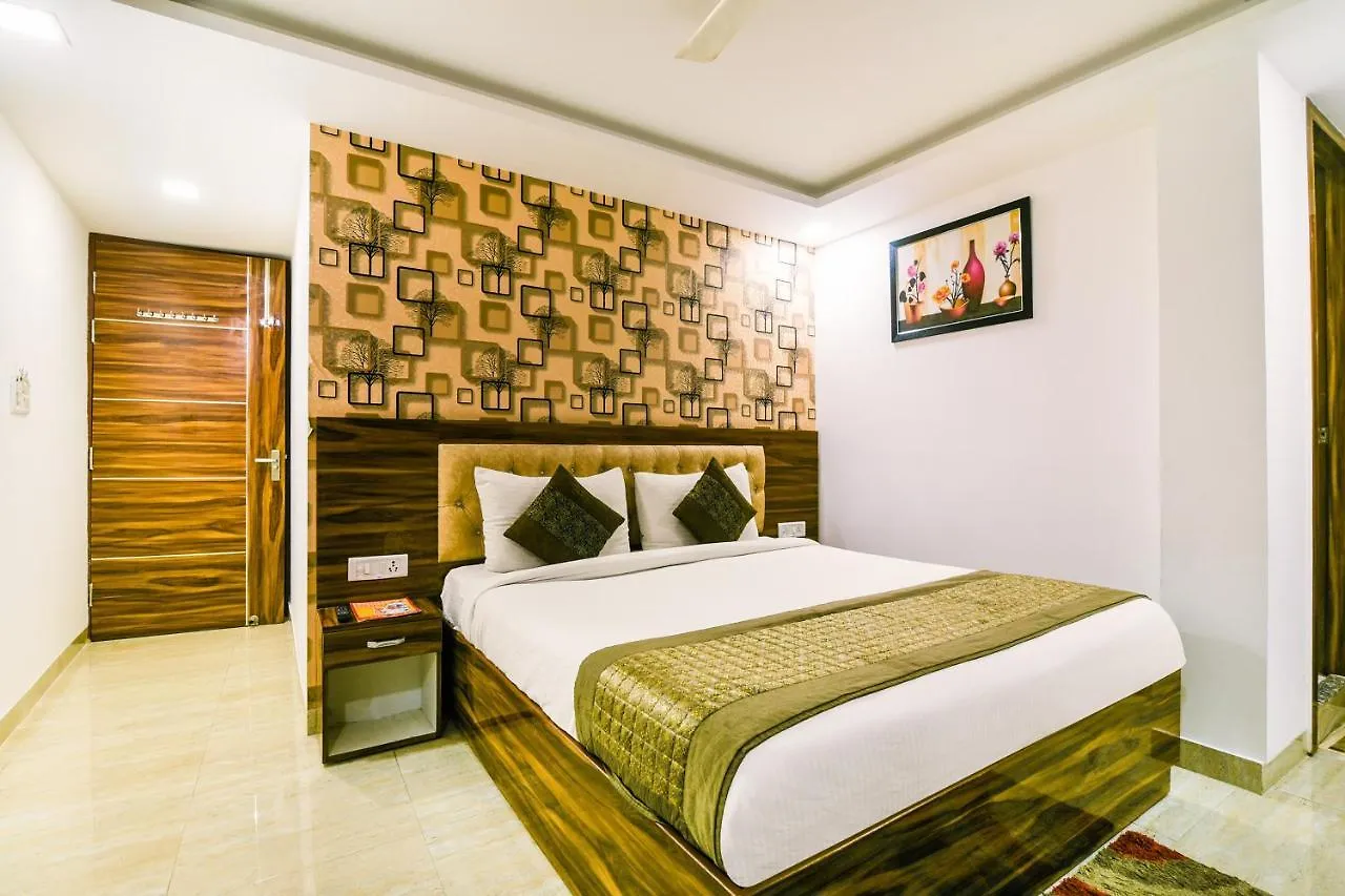 Hotel Pearl - Mahipalpur Delhi Airport New Delhi