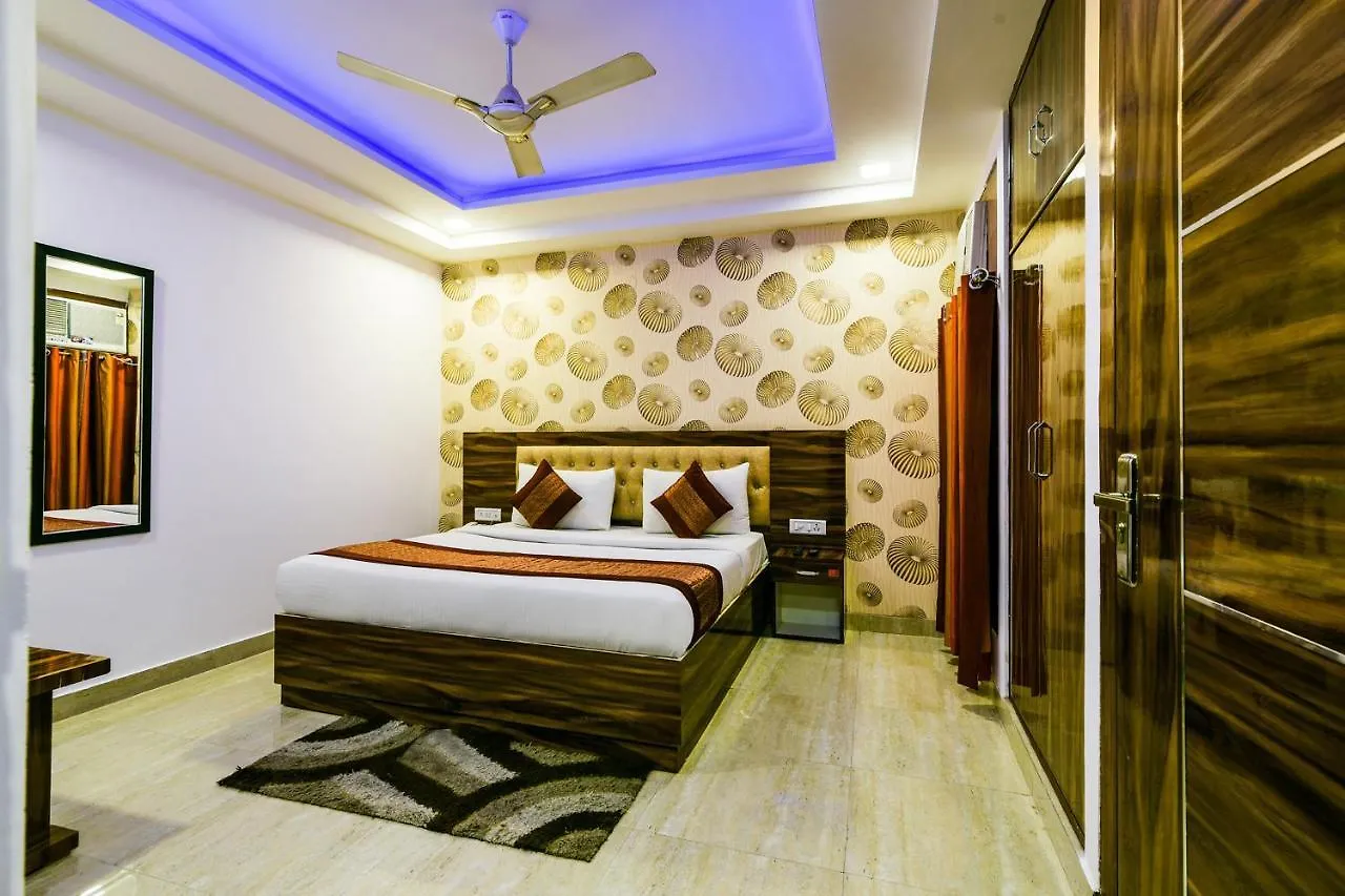 Hotel Pearl - Mahipalpur Delhi Airport New Delhi