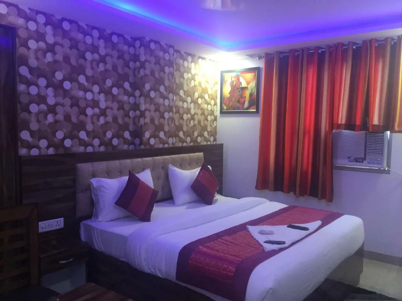 Hotel Pearl - Mahipalpur Delhi Airport New Delhi