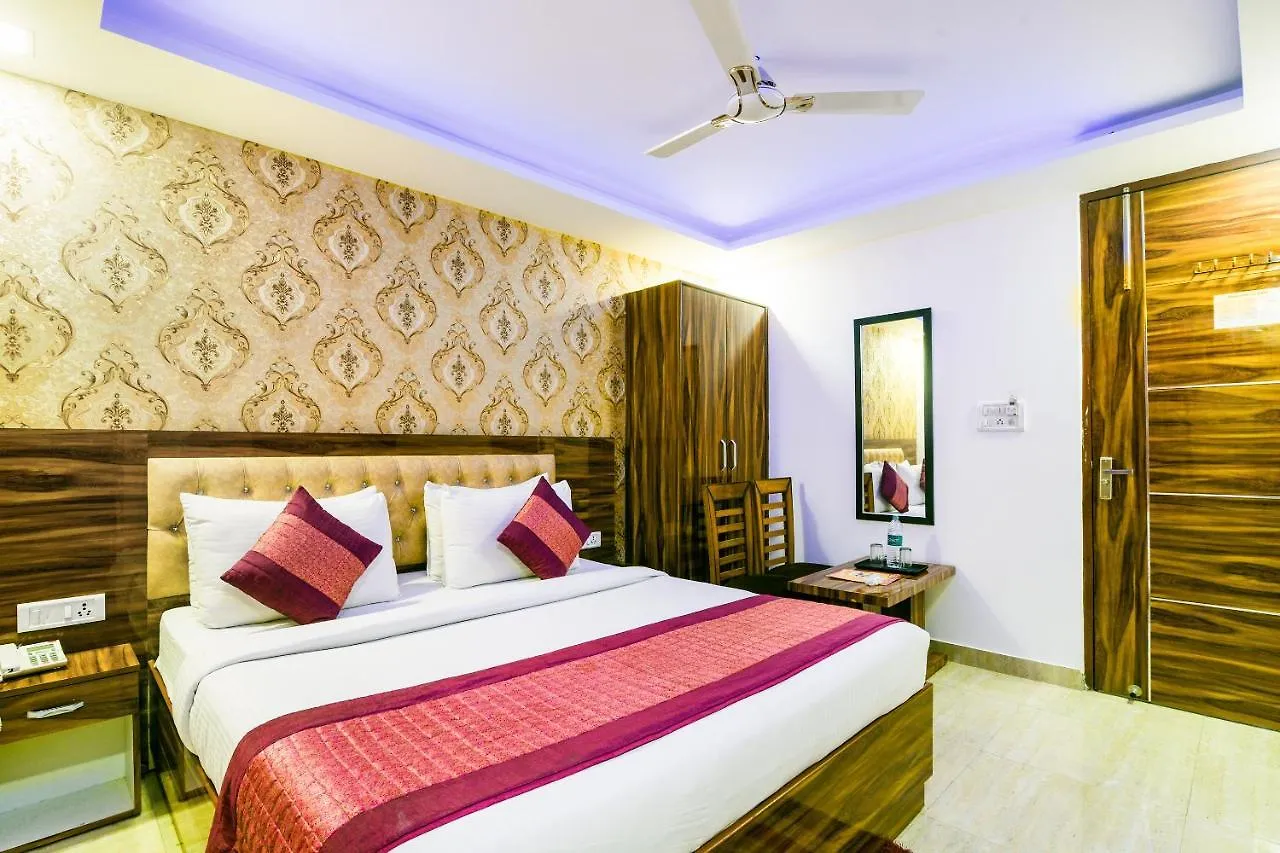 Hotel Pearl - Mahipalpur Delhi Airport New Delhi