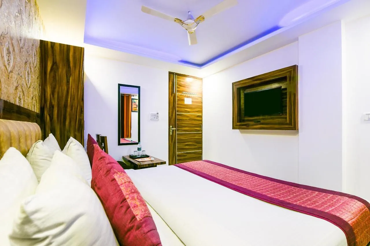 Hotel Pearl - Mahipalpur Delhi Airport New Delhi