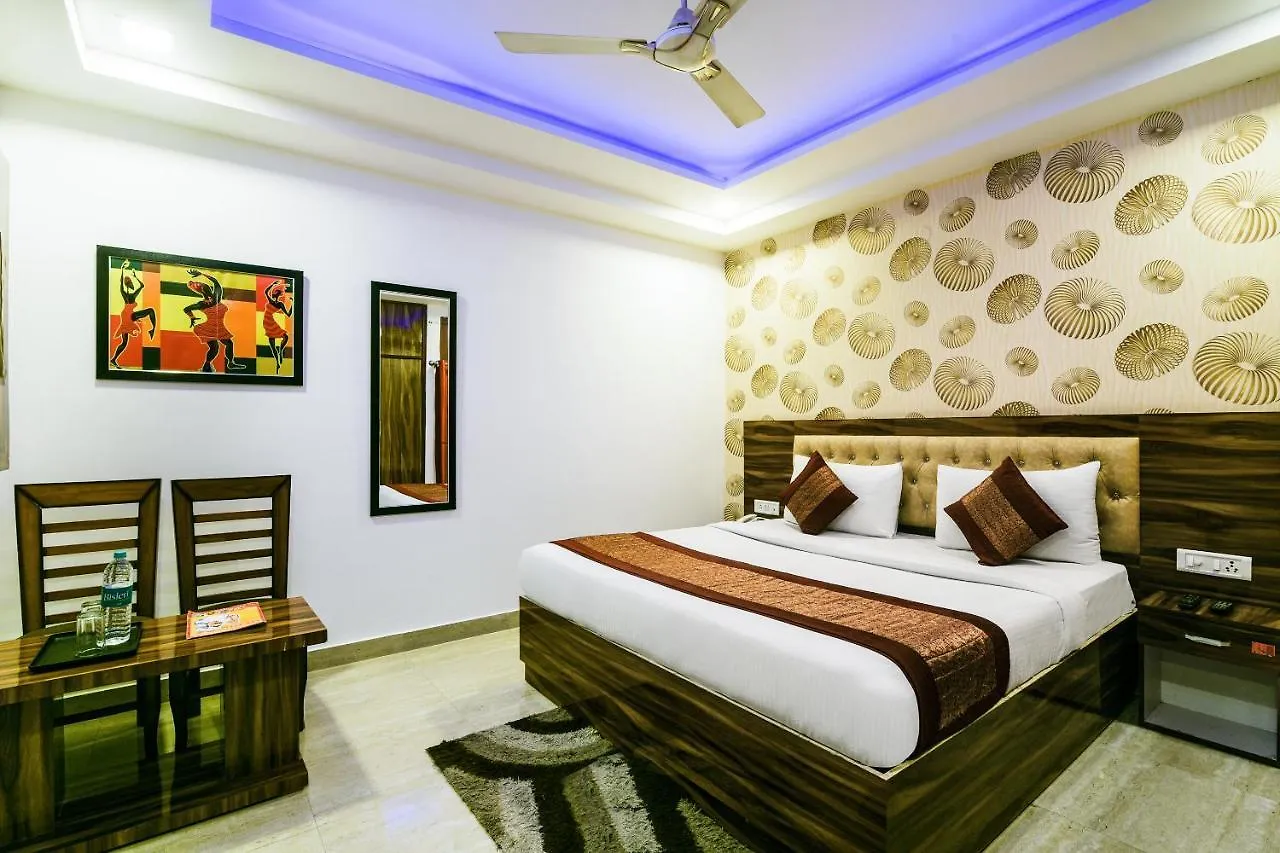 Hotel Pearl - Mahipalpur Delhi Airport New Delhi