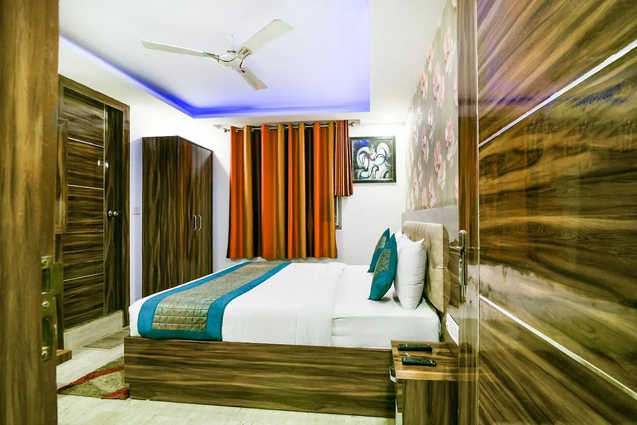 Hotel Pearl - Mahipalpur Delhi Airport New Delhi