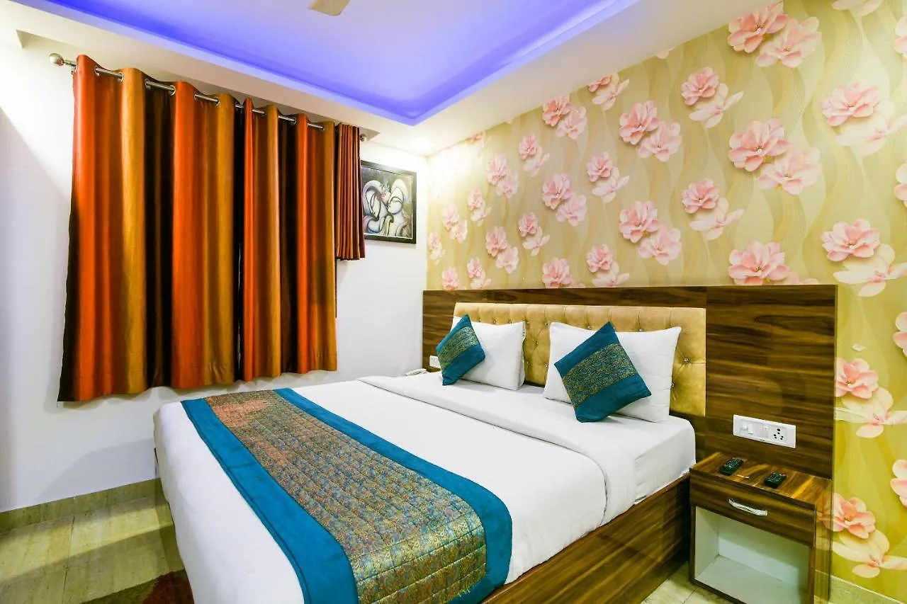 Hotel Pearl - Mahipalpur Delhi Airport New Delhi